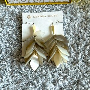 Kendra Scott Jenni Earrings